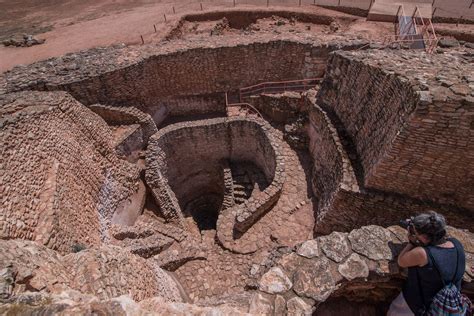 ¿Yacimientos de la Luna: Una exploración mágica del legado ancestral mexicano?